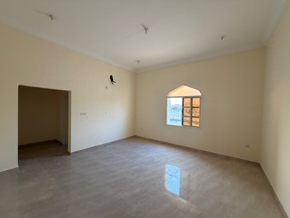 للبيع بيت الوكره شارعين زاويه 505 - 3