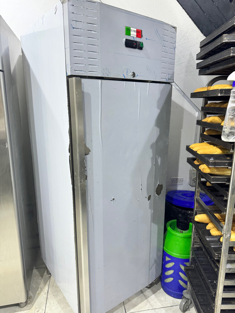 Single door chiller  - 1