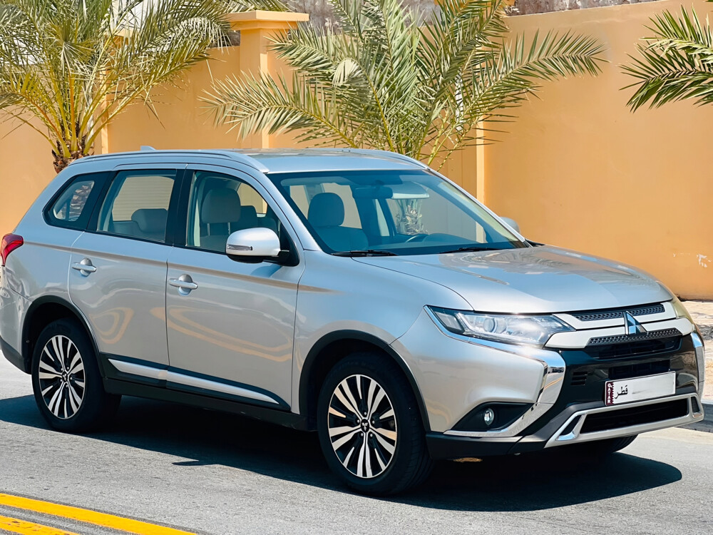 MITSUBISHI OUTLANDER 2020 - 7