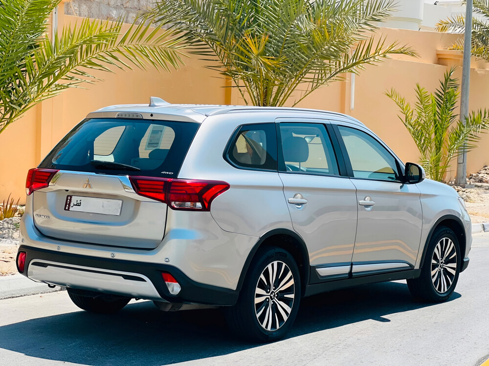 MITSUBISHI OUTLANDER 2020 - 4