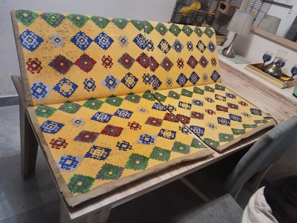 A floor seating set that opens and - 6