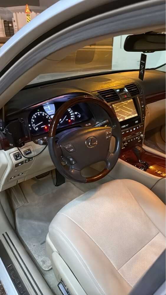 لكزس ال اس ٤٦٠ - 7