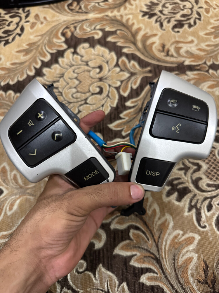 steering control buttons - 1