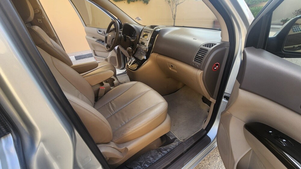 2013 Kia Carnival V6 Full Option - 15