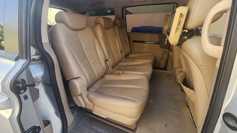 2013 Kia Carnival V6 Full Option - 14
