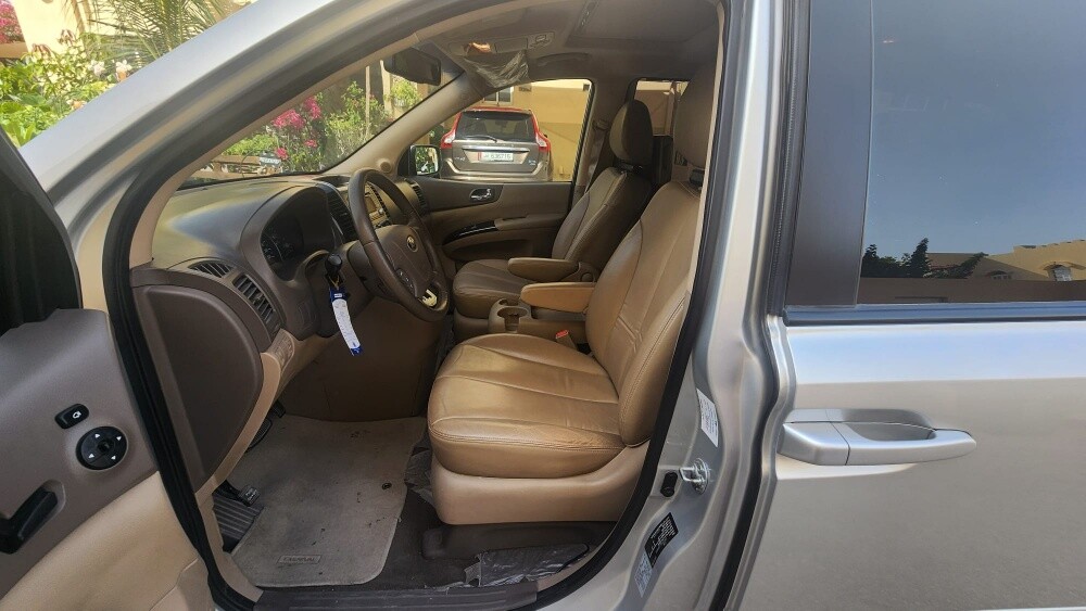 2013 Kia Carnival V6 Full Option - 9