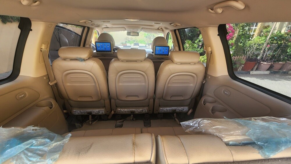 2013 Kia Carnival V6 Full Option - 13