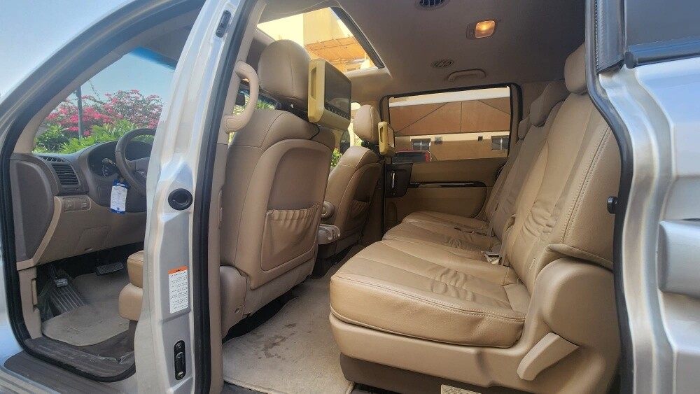 2013 Kia Carnival V6 Full Option - 10