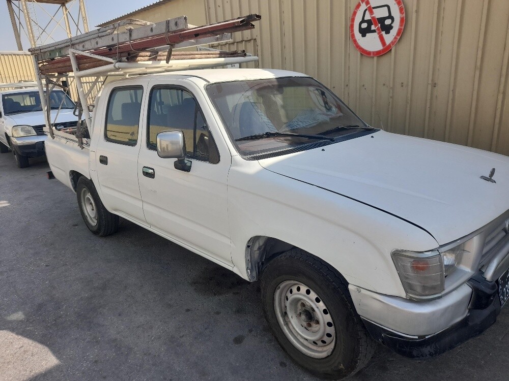 Toyota hillux 2000 model - 3