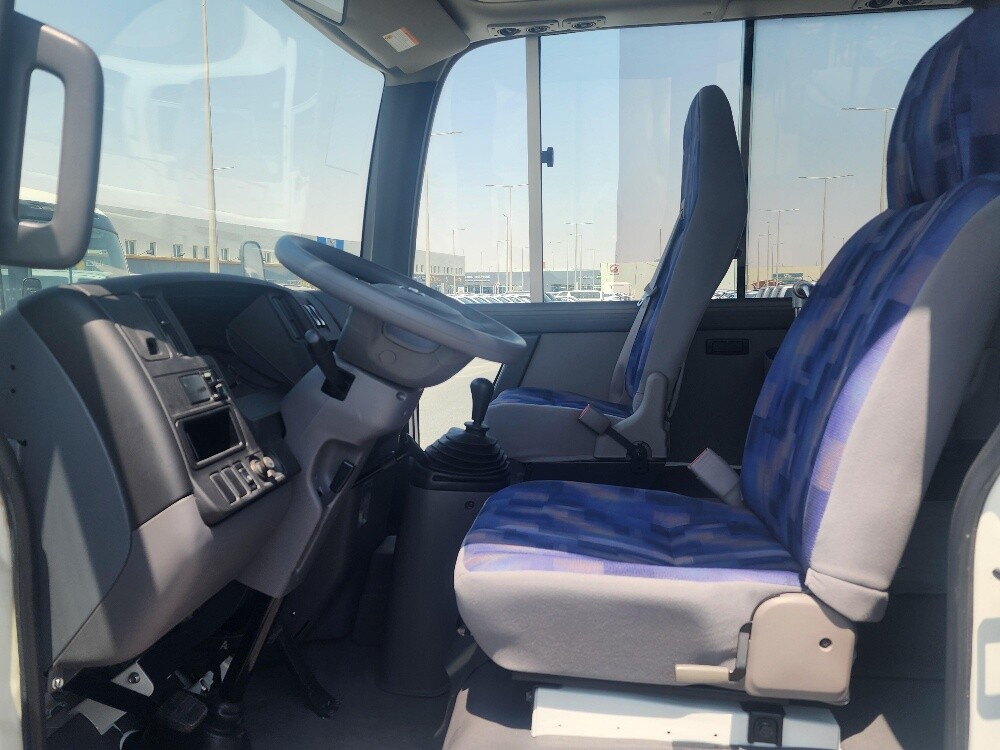 Nissan Civilian - 7