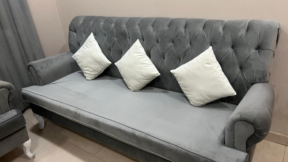 طقم كنب مع الستارة - 3