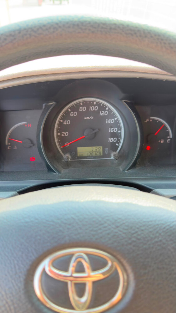 TOYOTA HIACE VAN FOR RENT - 8