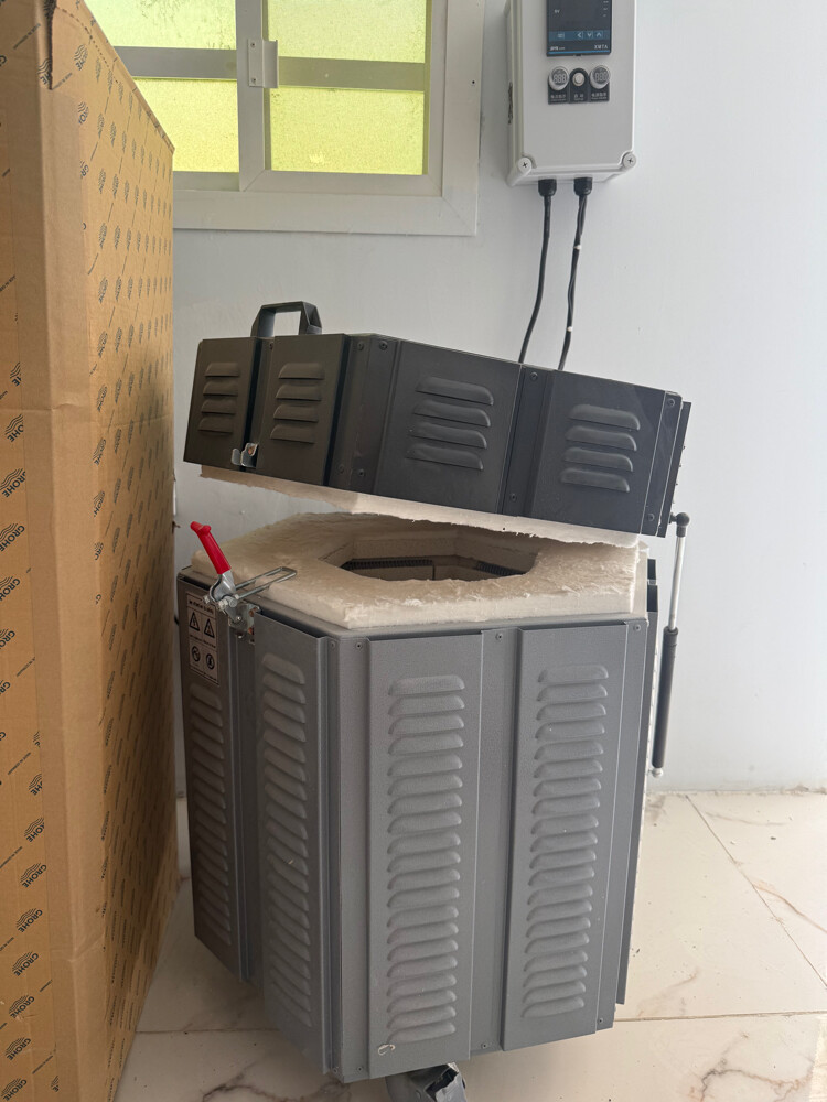 Electric Pottery kiln for sale - 1