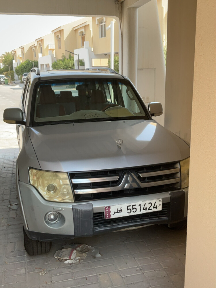 Mitsubishi pajero 2008 - 1
