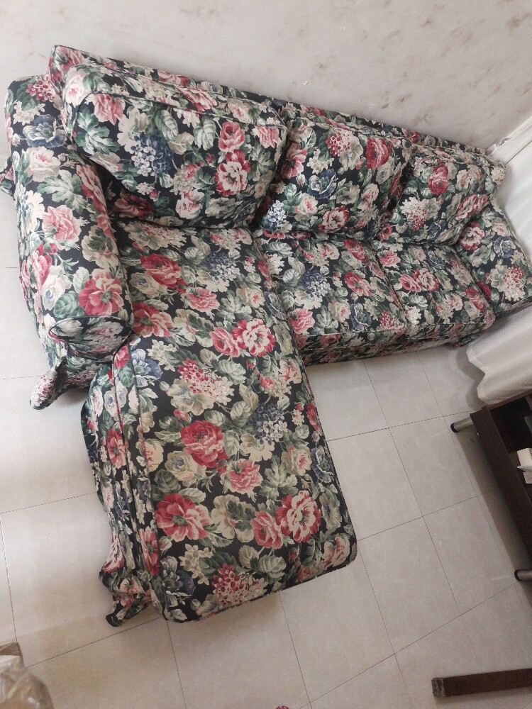 Sofa L shape - 1