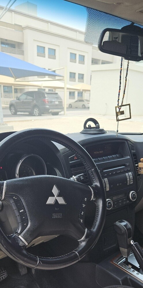 Mitsubishi Pajero 2009 – 6 Cylinde - 6