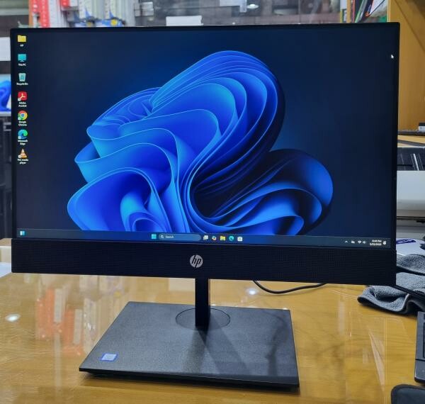 HP ALL-IN-ONE PC : i7 8TH GEN - 2