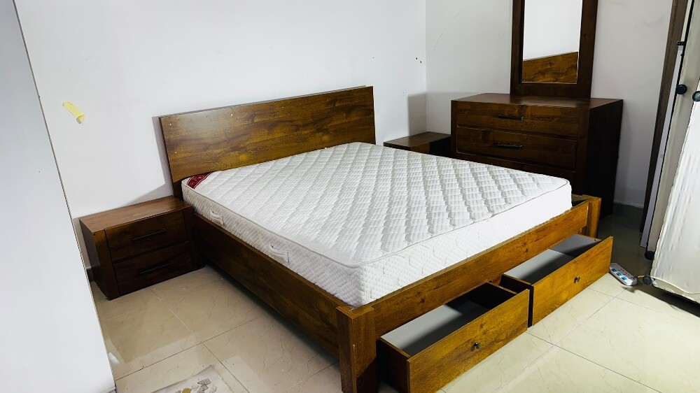 bed for sell call me 77774851 - 2