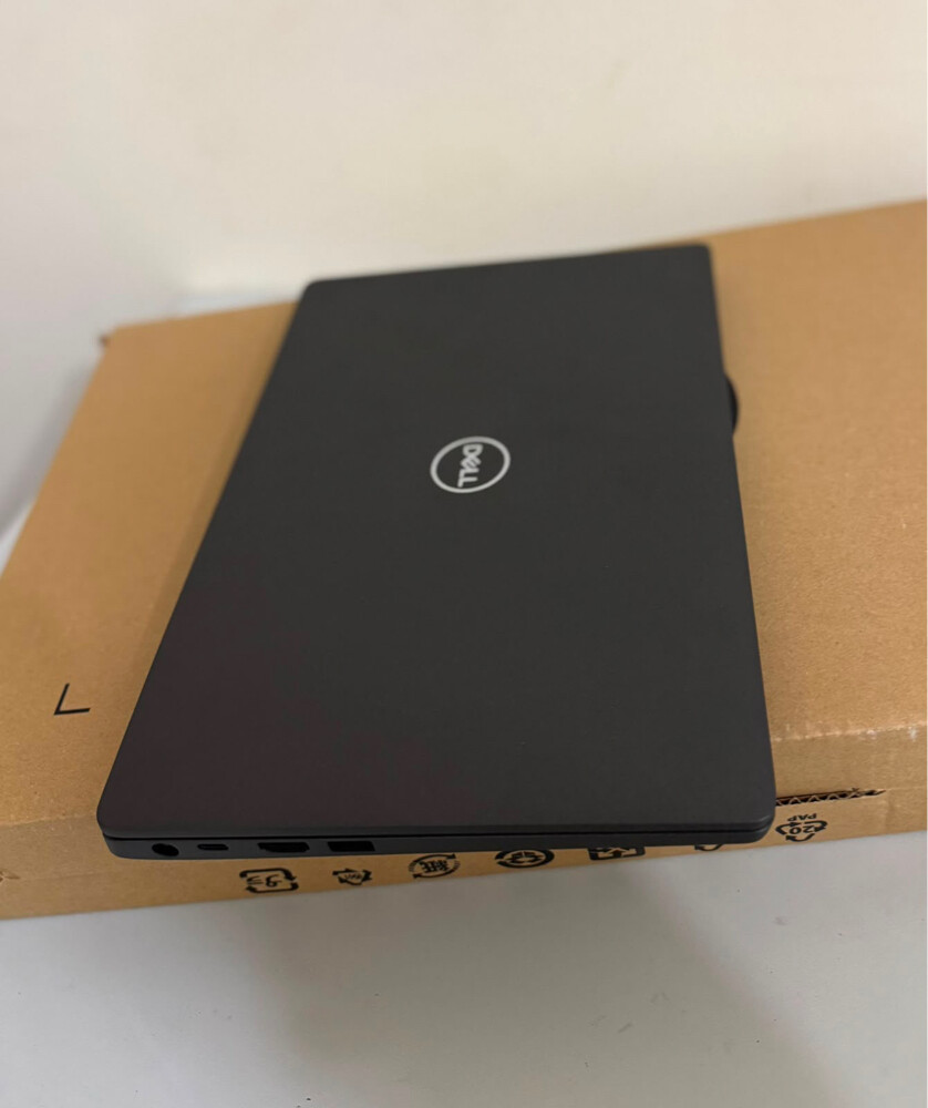 Dell Latitude 5300 i7 USA orignal  - 5