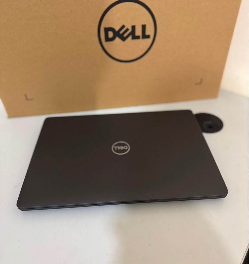 Dell Latitude 5300 i7 USA orignal  - 2