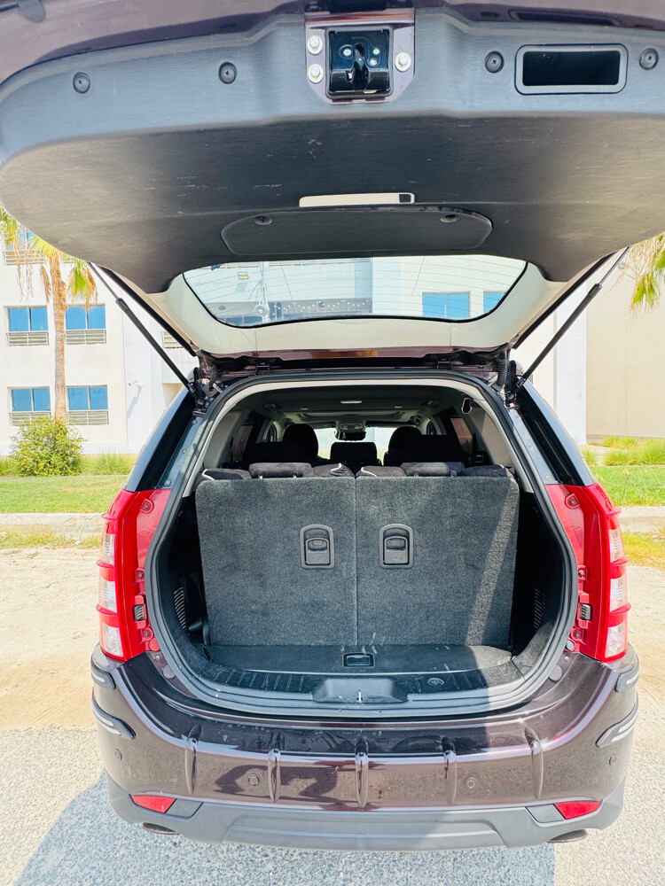 Mahindra XUV 500, 2018 W10 - 12