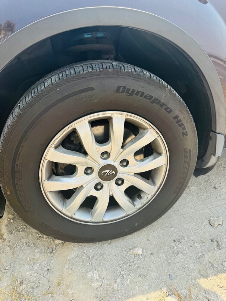 Mahindra XUV 500, 2018 W10 - 11
