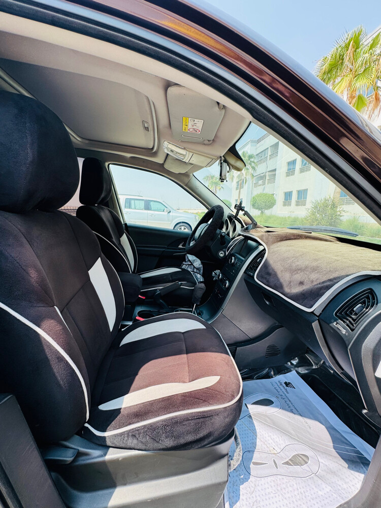 Mahindra XUV 500, 2018 W10 - 15