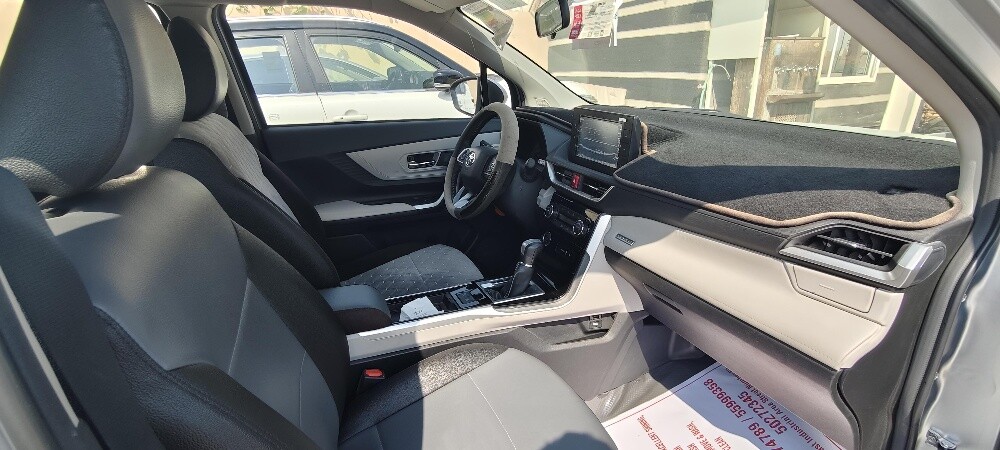 Toyota Veloz 2025 | 1.5L | 7-Seater - 4