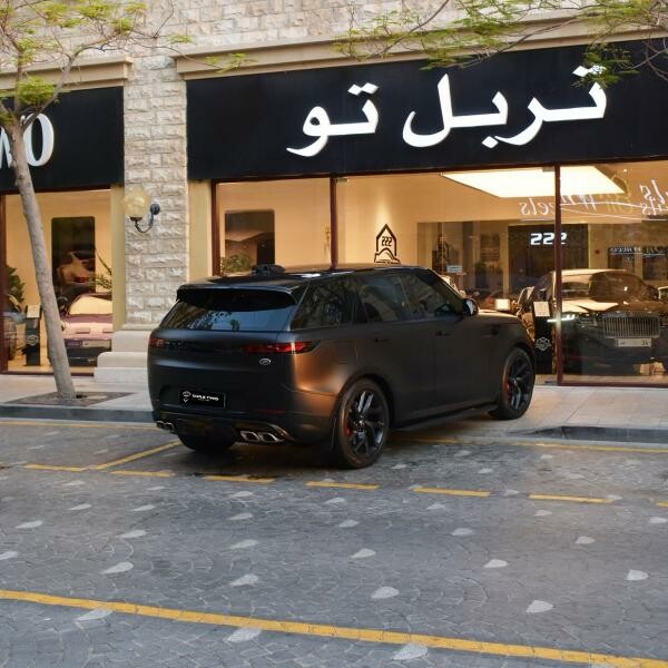 رنج روفر سبورت فيرست ادشن 2023 - 9
