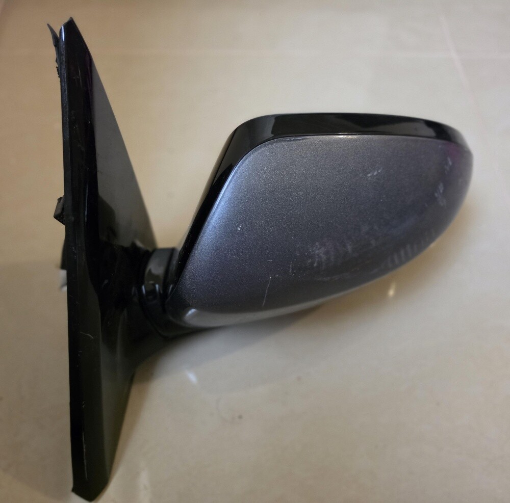 nissan pathfinder  driver mirror - 1