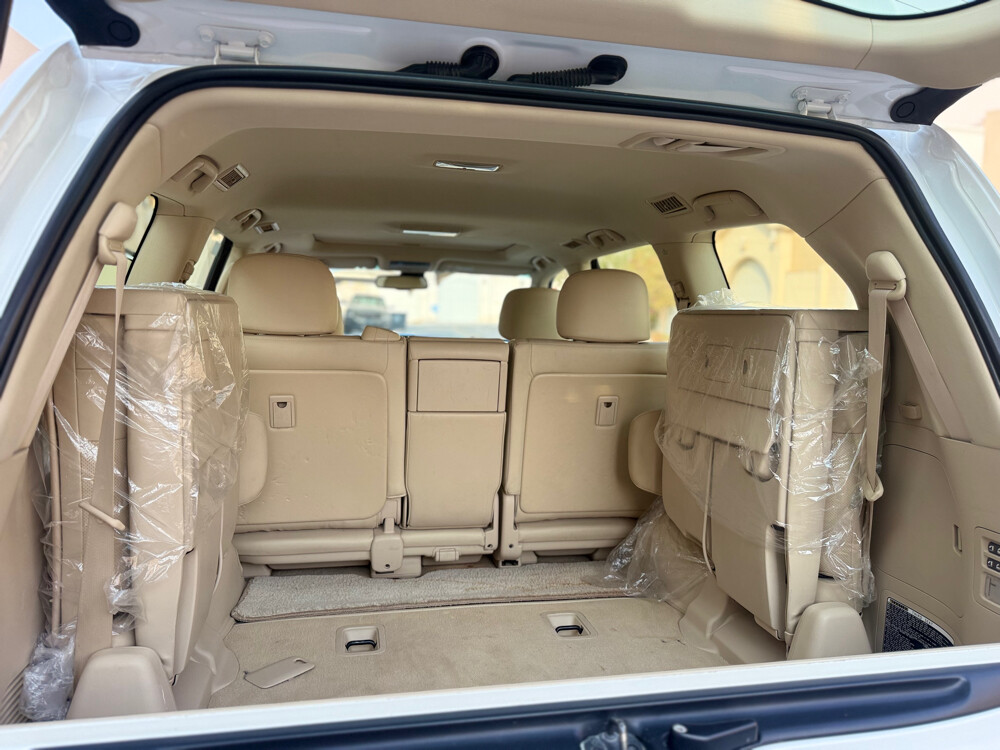 Lexus LX 570, 2014 Model - 9