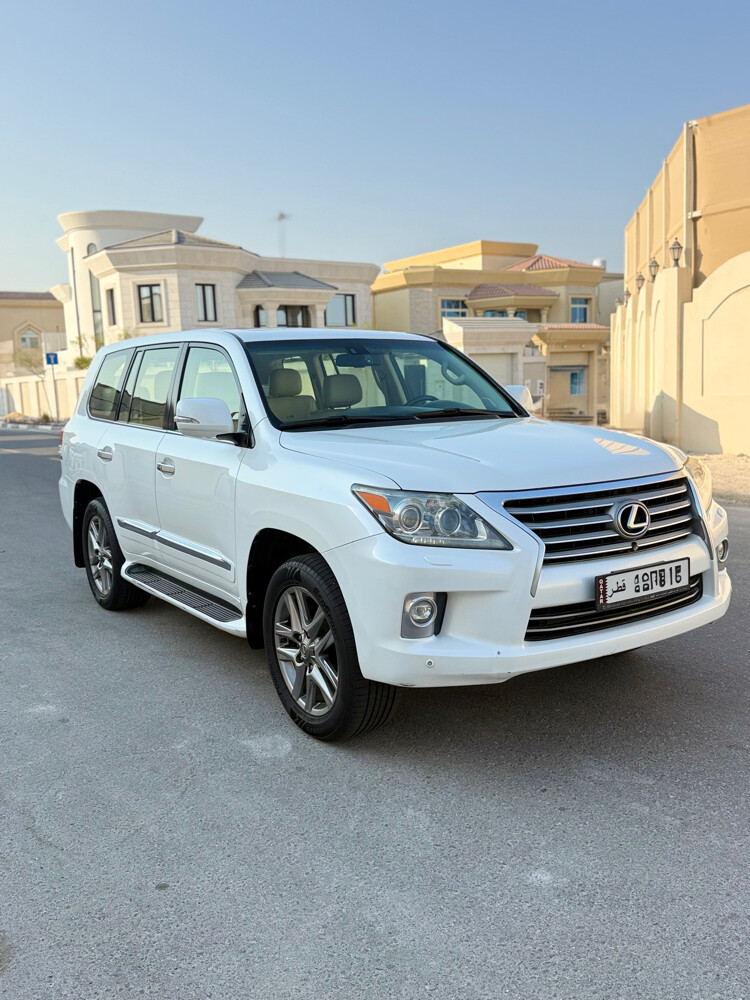 Lexus LX 570, 2014 Model - 2