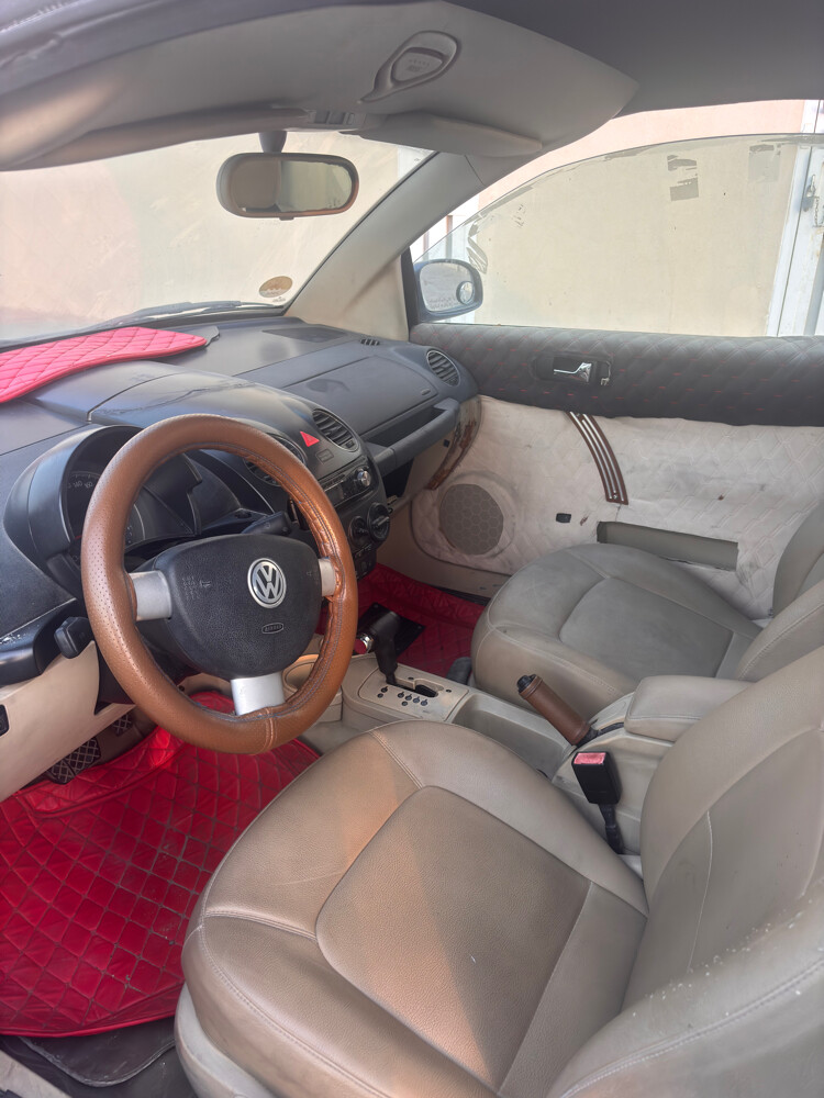 Volkswagen Beetle 2006 Automatic - 3
