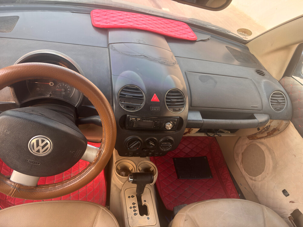 Volkswagen Beetle 2006 Automatic - 4