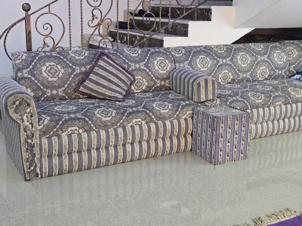 طقم كراسي مجلس مع طاولات - 2