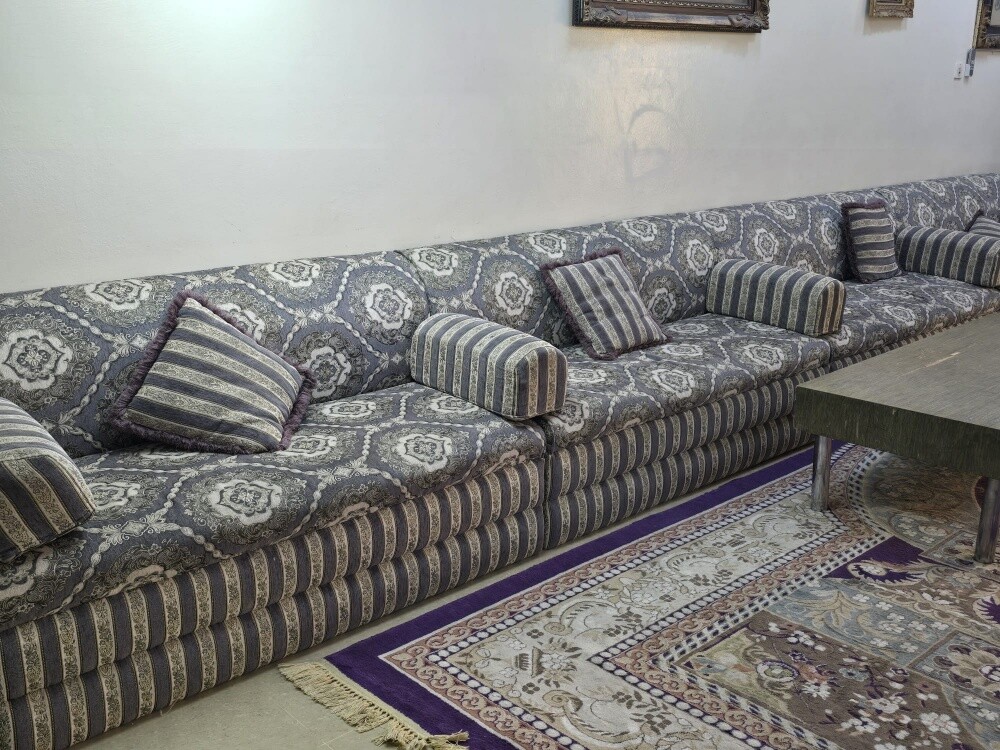 طقم كراسي مجلس مع طاولات - 3