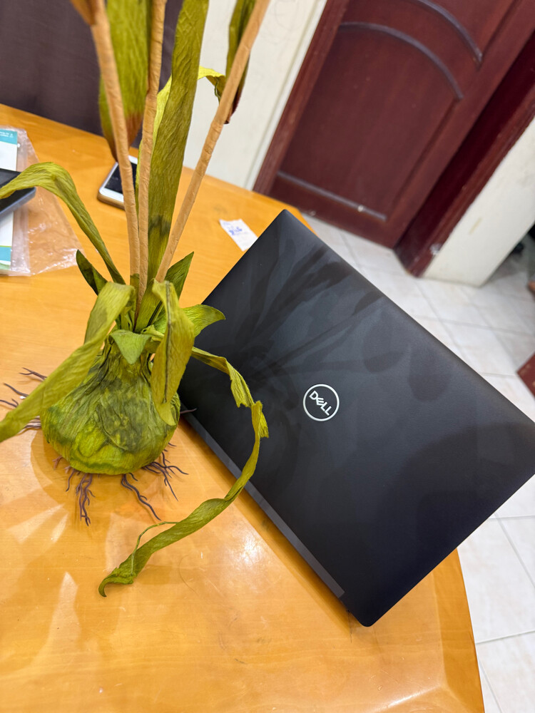dell 7390 core i7 USA original  - 5