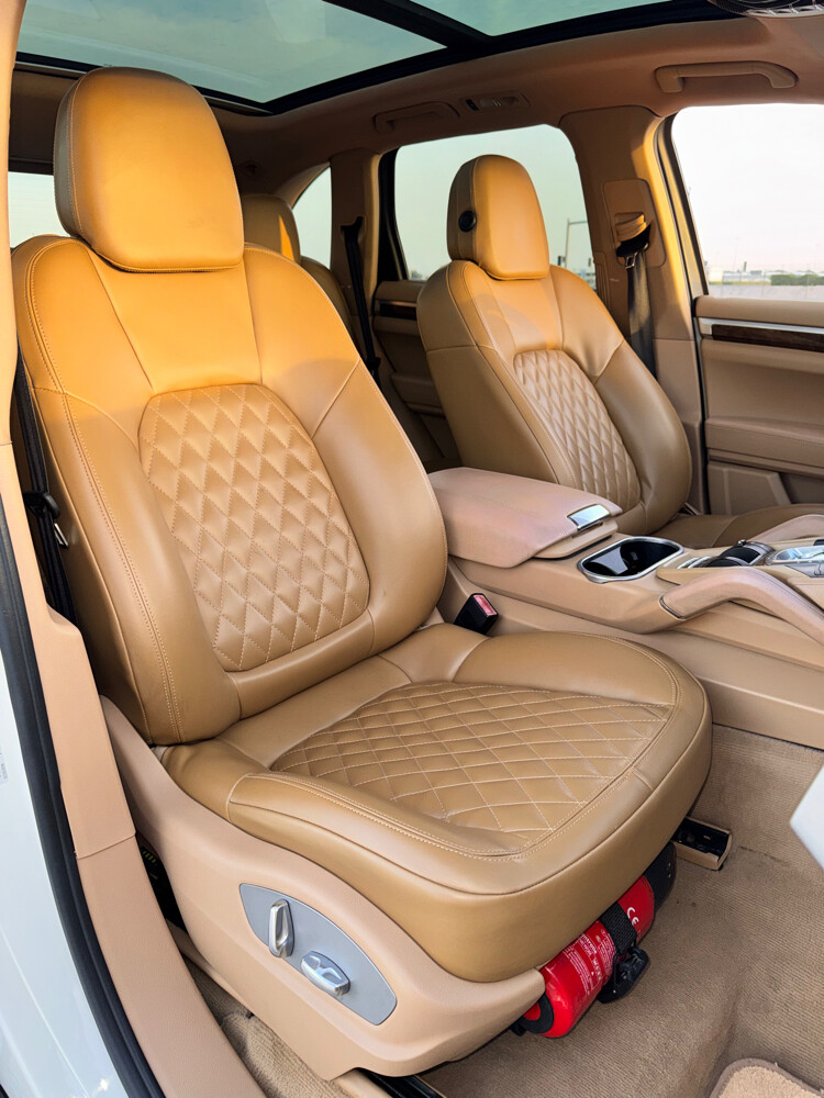 Porsche Cayenne VR6 - 8