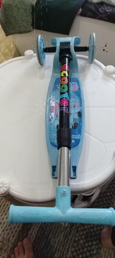 scooter for kids in good condition - 1