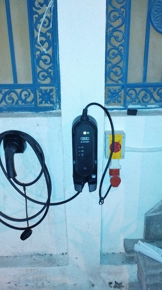 نقوم بجميع أنواع أعمال تركيب شواح - 7