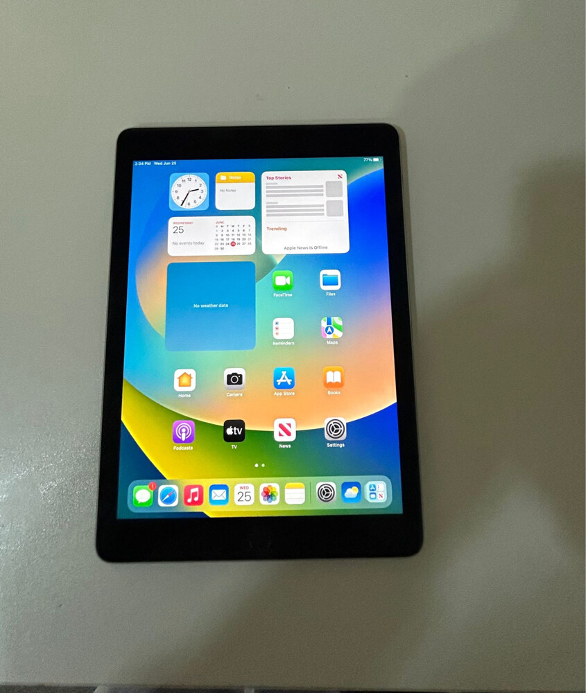 Apple iPad 5th Generation 32GB USA - 3
