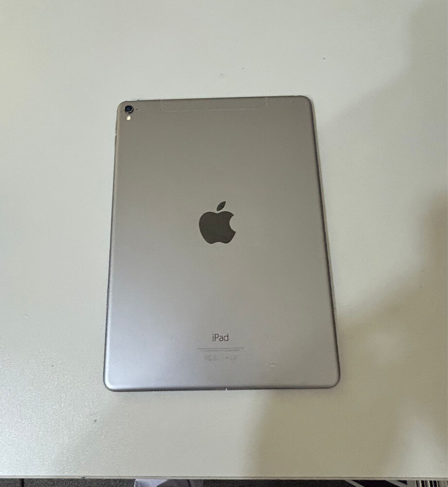 Apple iPad Pro 9.7-inch – 32GB USA - 2