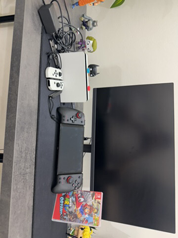 Nintendo Switch OLED - 1