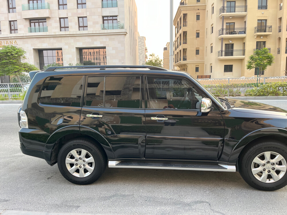 Pajero 2016, GLS 6 cyl, 178,000 km - 2