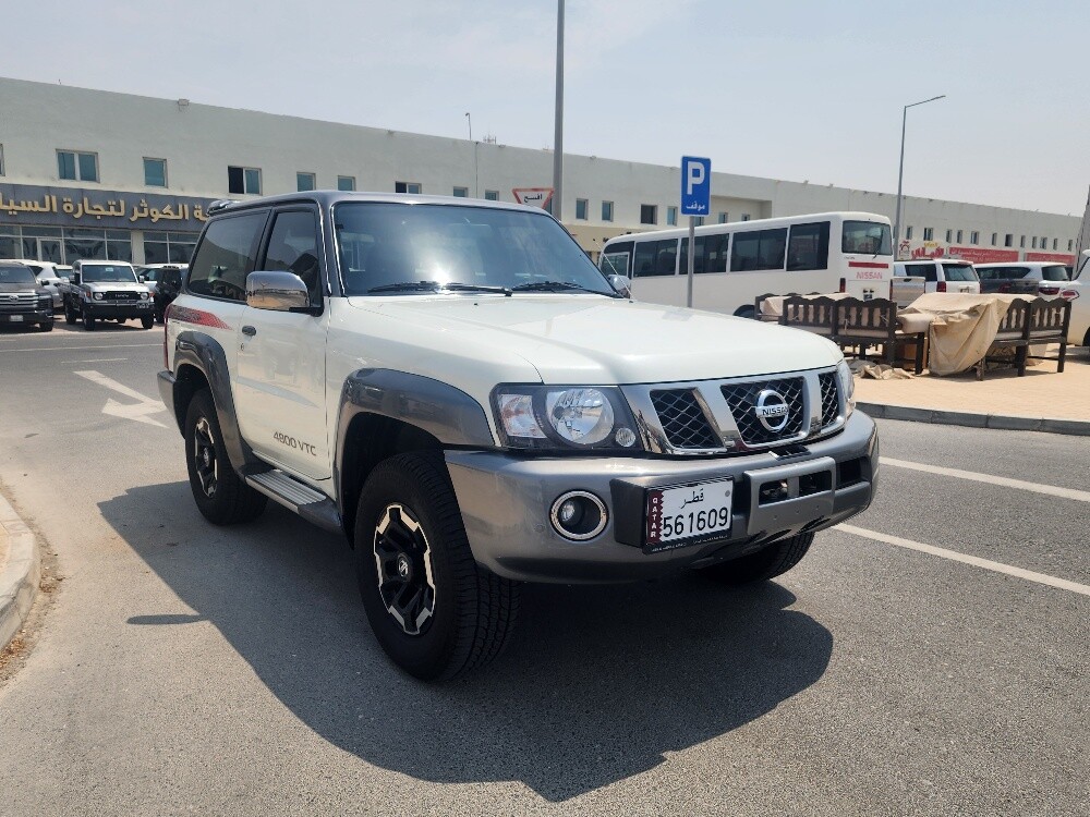 Nissan super Safari - 2