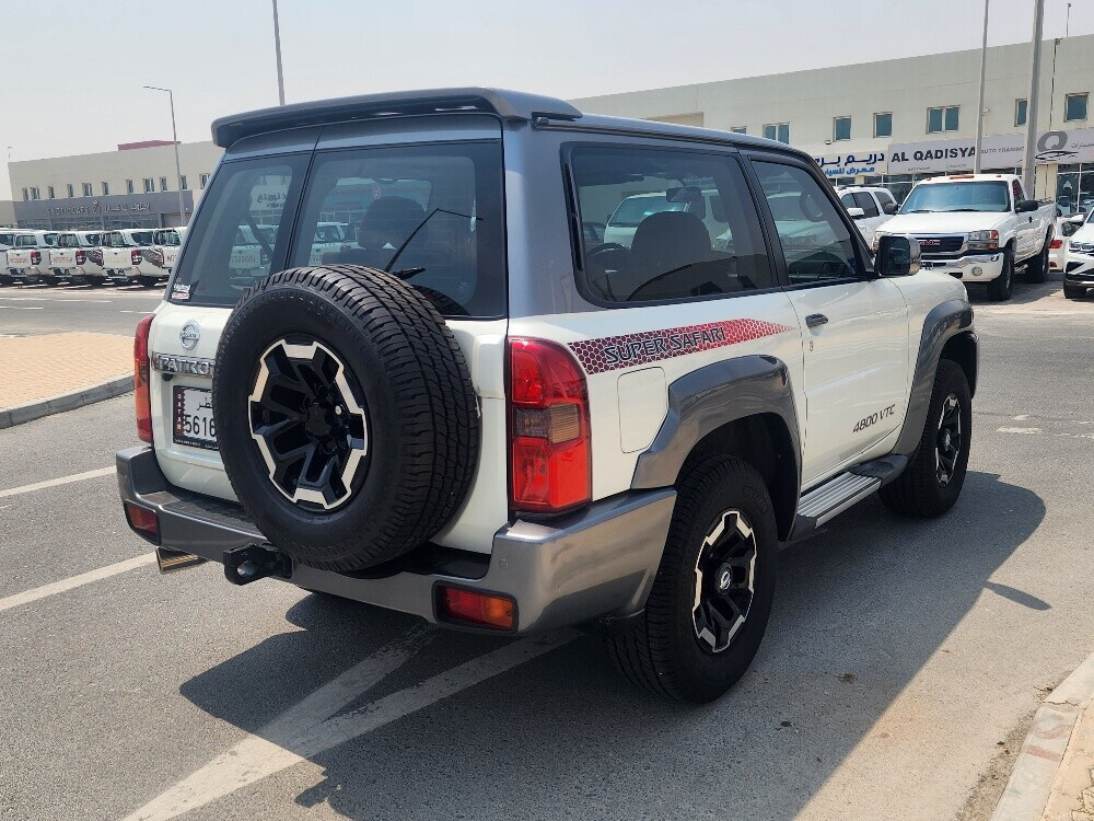 Nissan Super Safari 2022 white  - 5