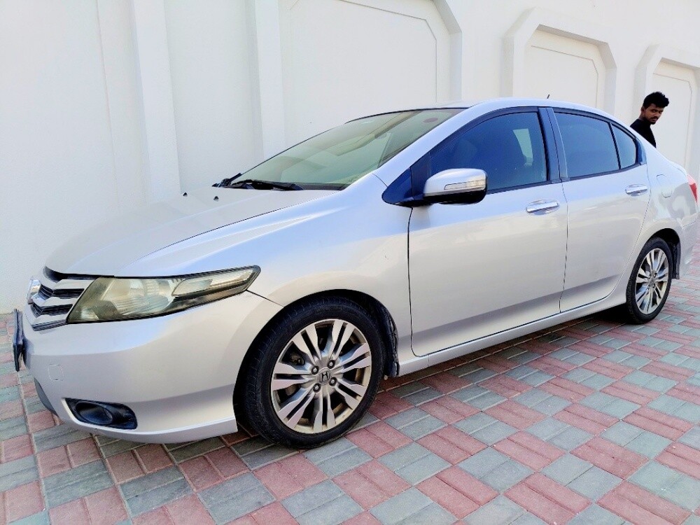 Honda city 2012 every think well - 5