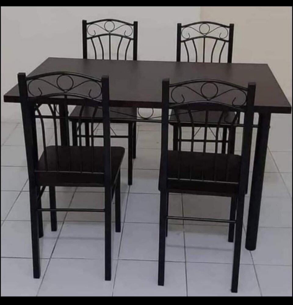 New dining table sale available - 5