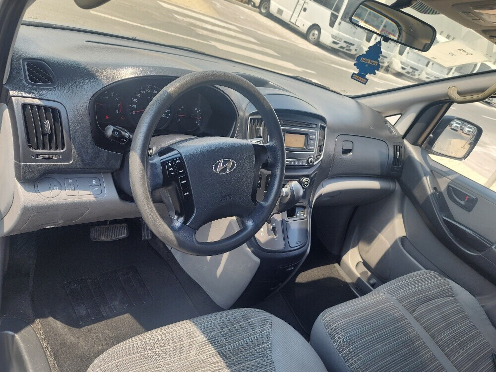 Hyundai H1 2020 Silver  - 8