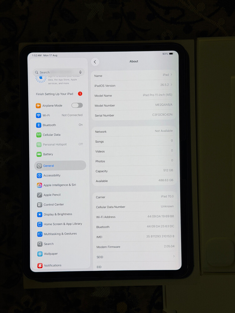 IPad Pro M5 wifi plus Cellular  - 5